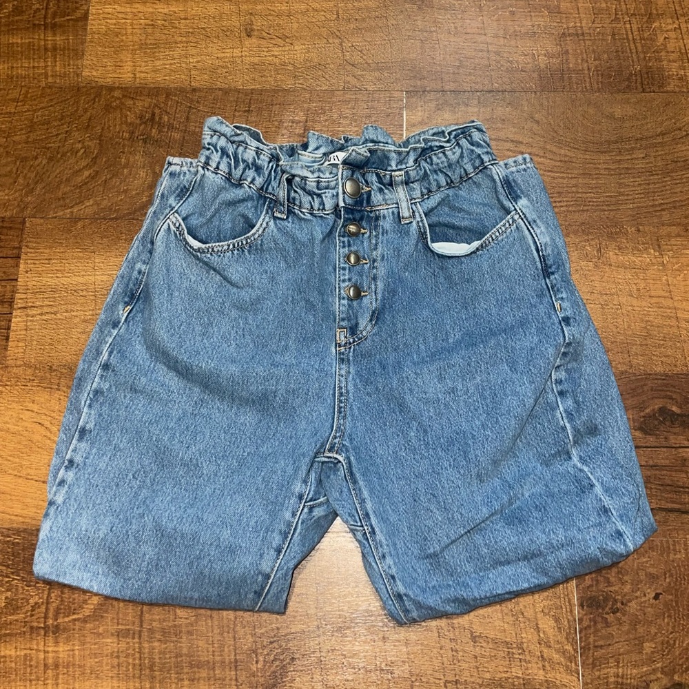 Zara High-Rise Jeans